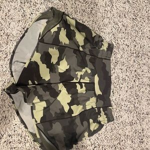 lululemon shorts size 2
